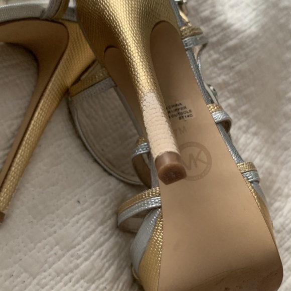 Micheal Kors heels - Picture 6 of 7